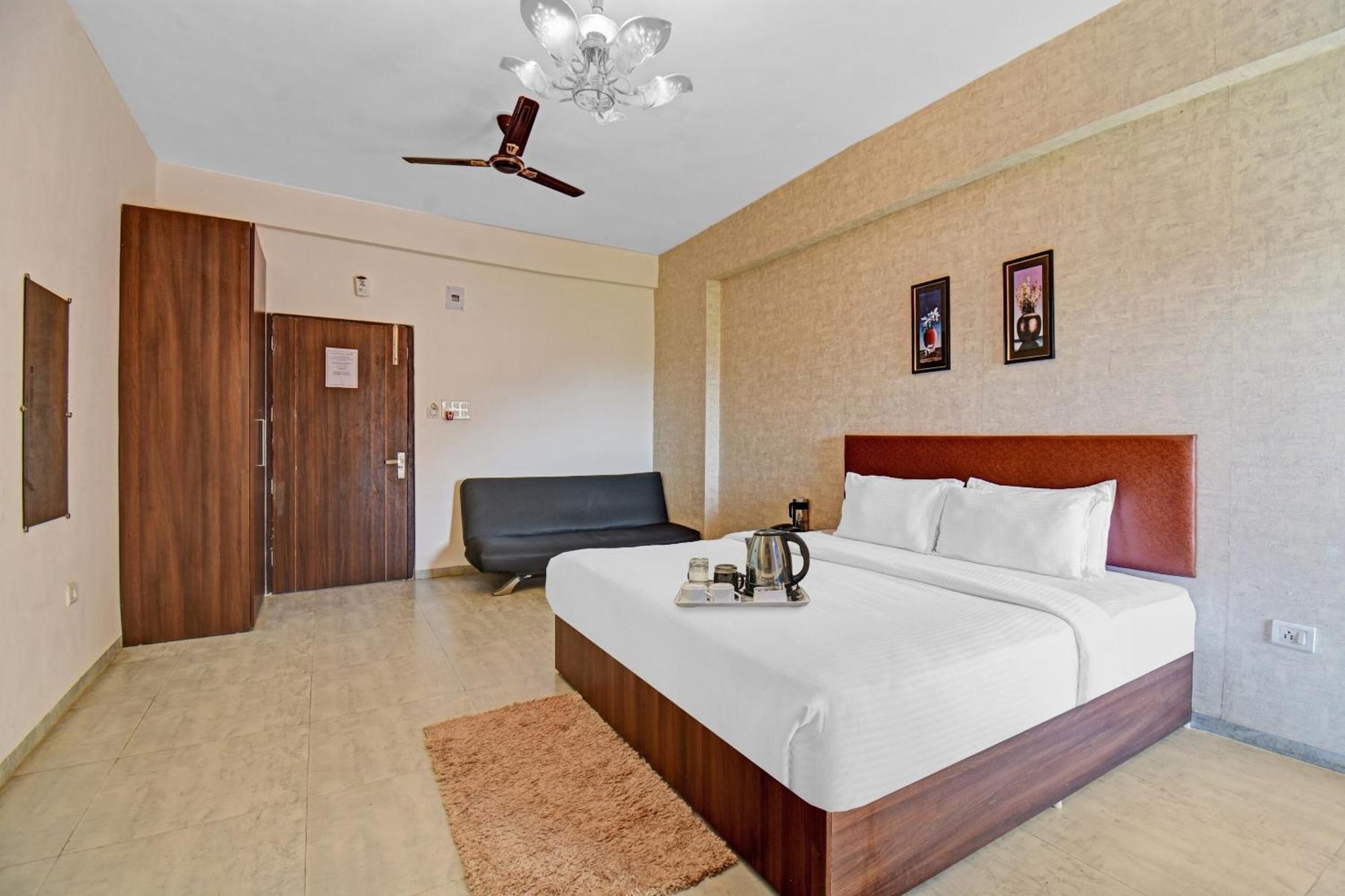 Townhouse Classio Suites Shirdi Ngoại thất bức ảnh