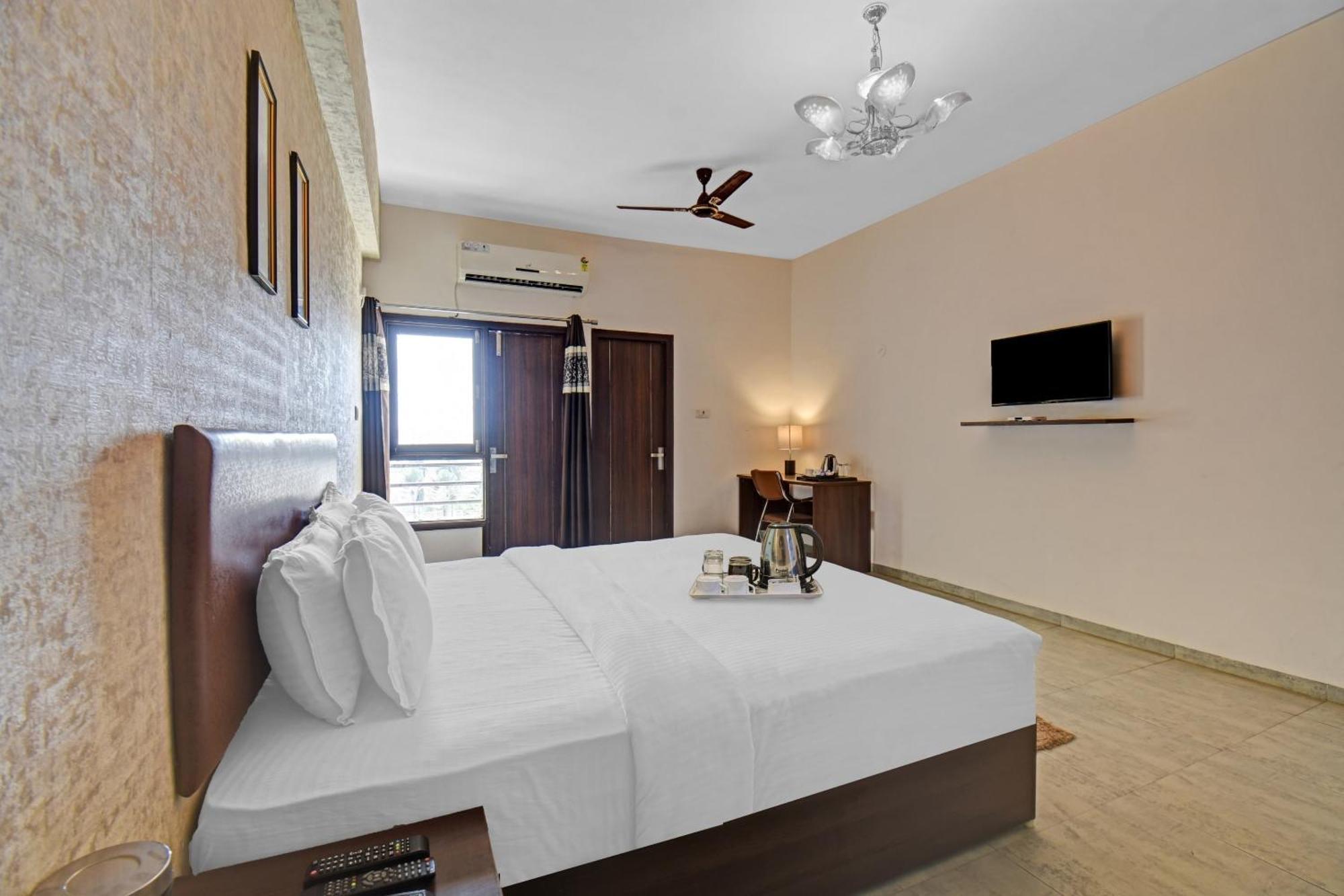 Townhouse Classio Suites Shirdi Ngoại thất bức ảnh