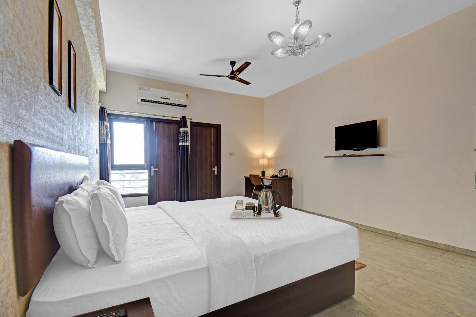 Townhouse Classio Suites Shirdi Ngoại thất bức ảnh