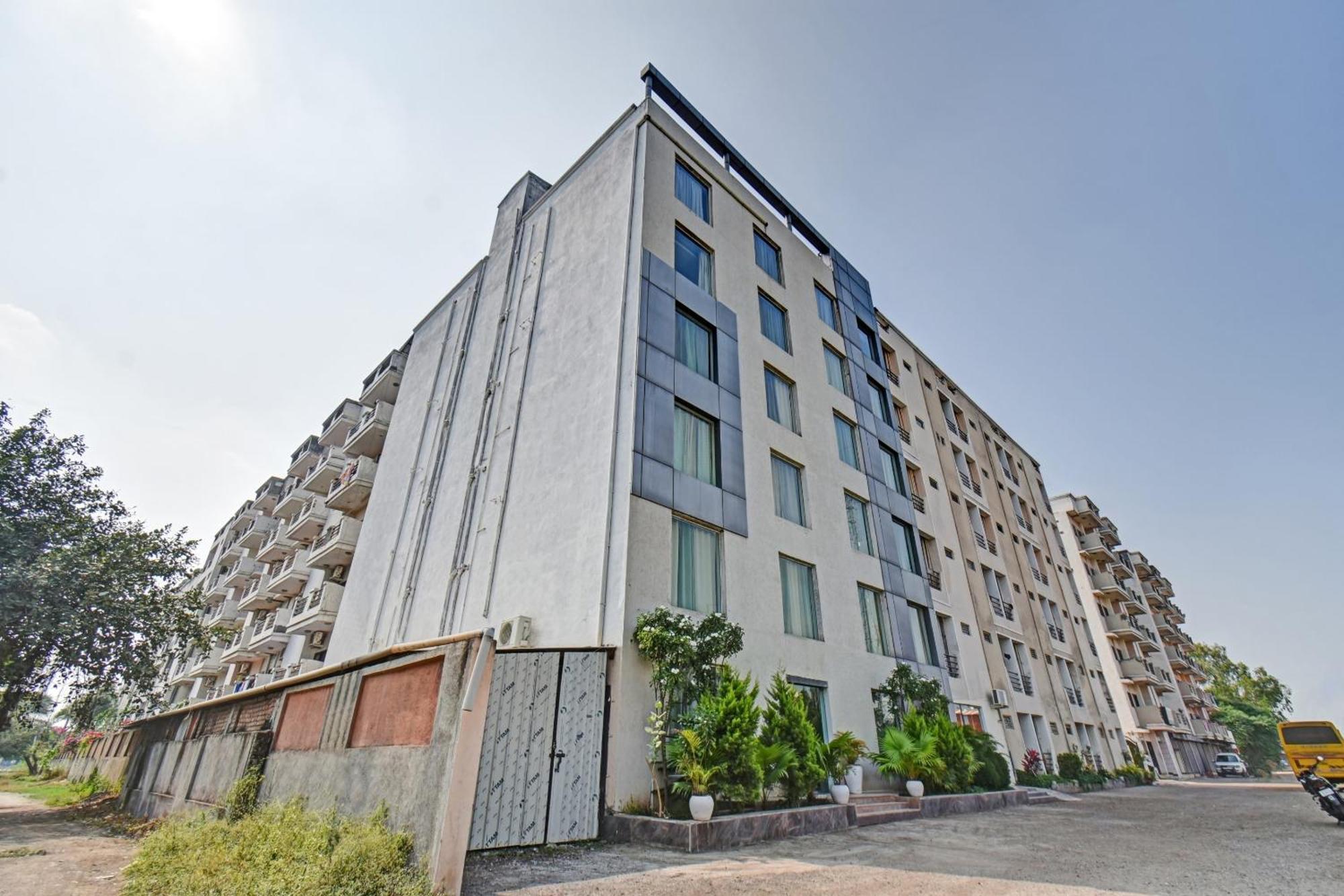 Townhouse Classio Suites Shirdi Ngoại thất bức ảnh